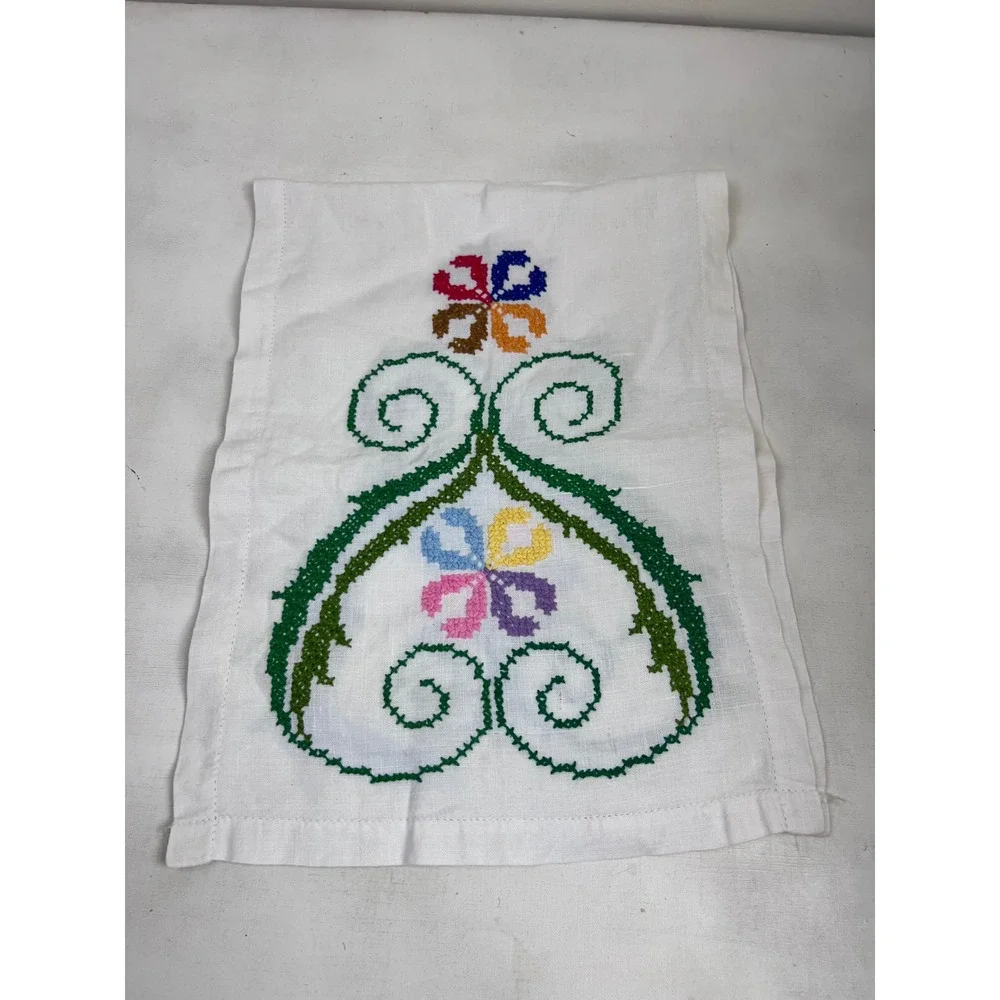 Vintage Embroidered Floral Linen Table Runner Colorful Cross Stitch 36